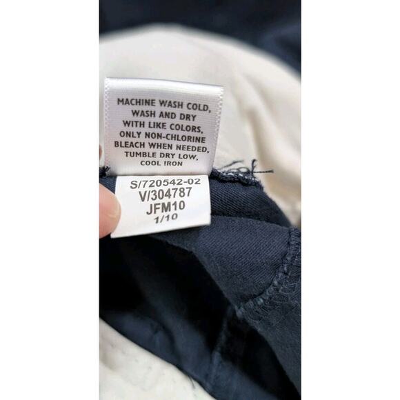 Old Navy Women's Plus Stretch Navy Blue Shorts Flat Front Pockets Plus Size 28 - Picture 4 of 9